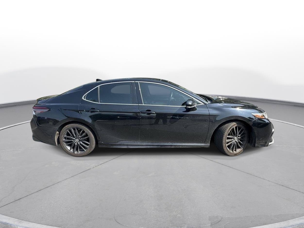Used 2021 Toyota Camry XSE FWD image 5
