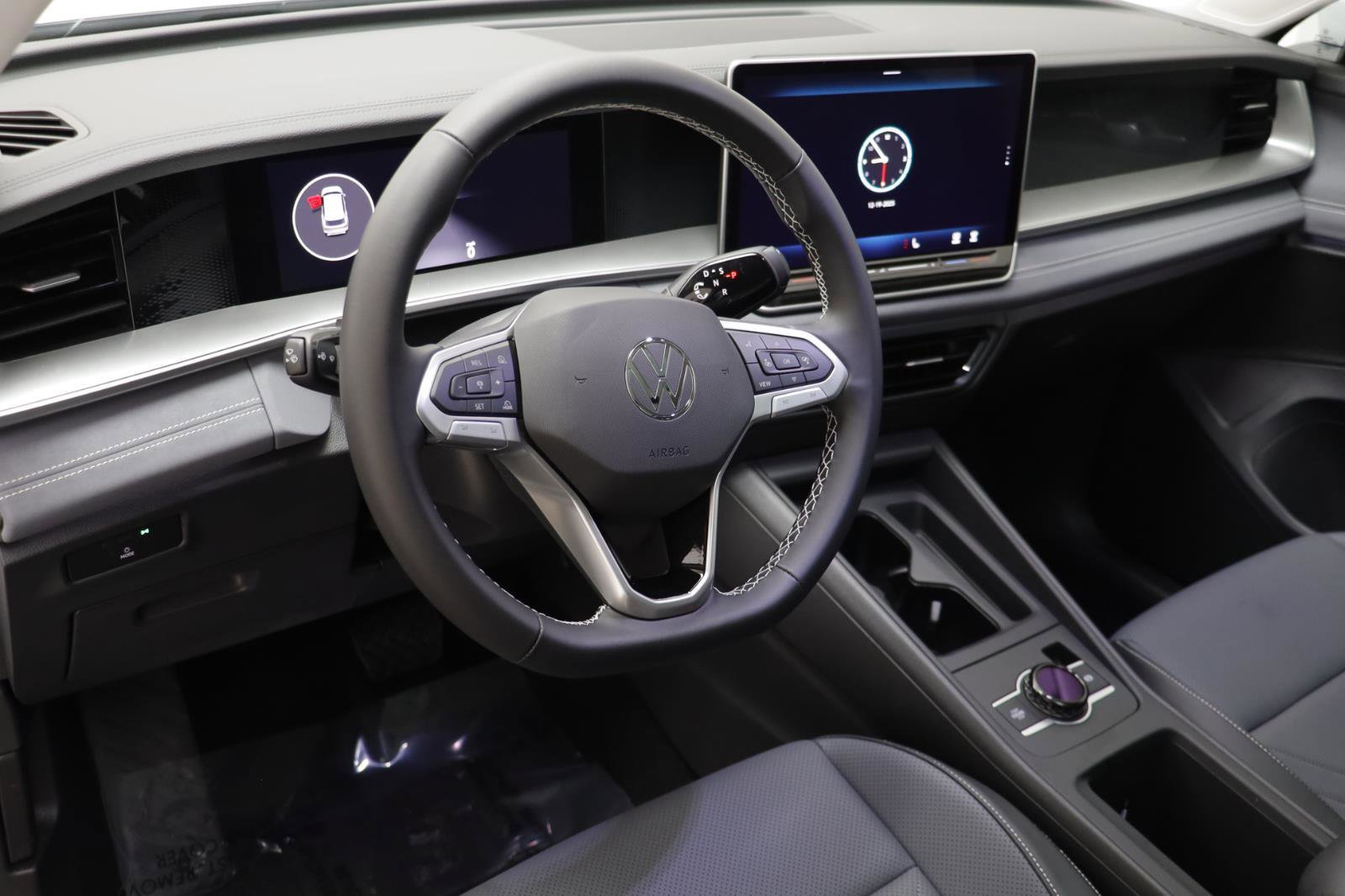 New 2026 Volkswagen Tiguan SE image 6