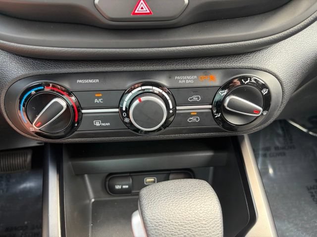 Used 2025 Kia Soul LX w/ LX Technology Package FWD image 22