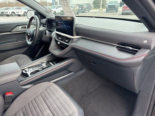 Used 2025 Ford Explorer ST-Line w/ ST-Line Street Pack image 55