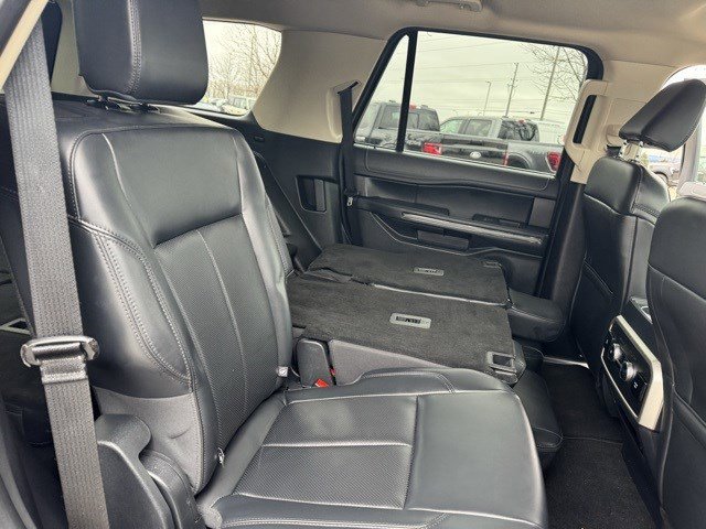 Certified 2024 Ford Expedition XLT image 36