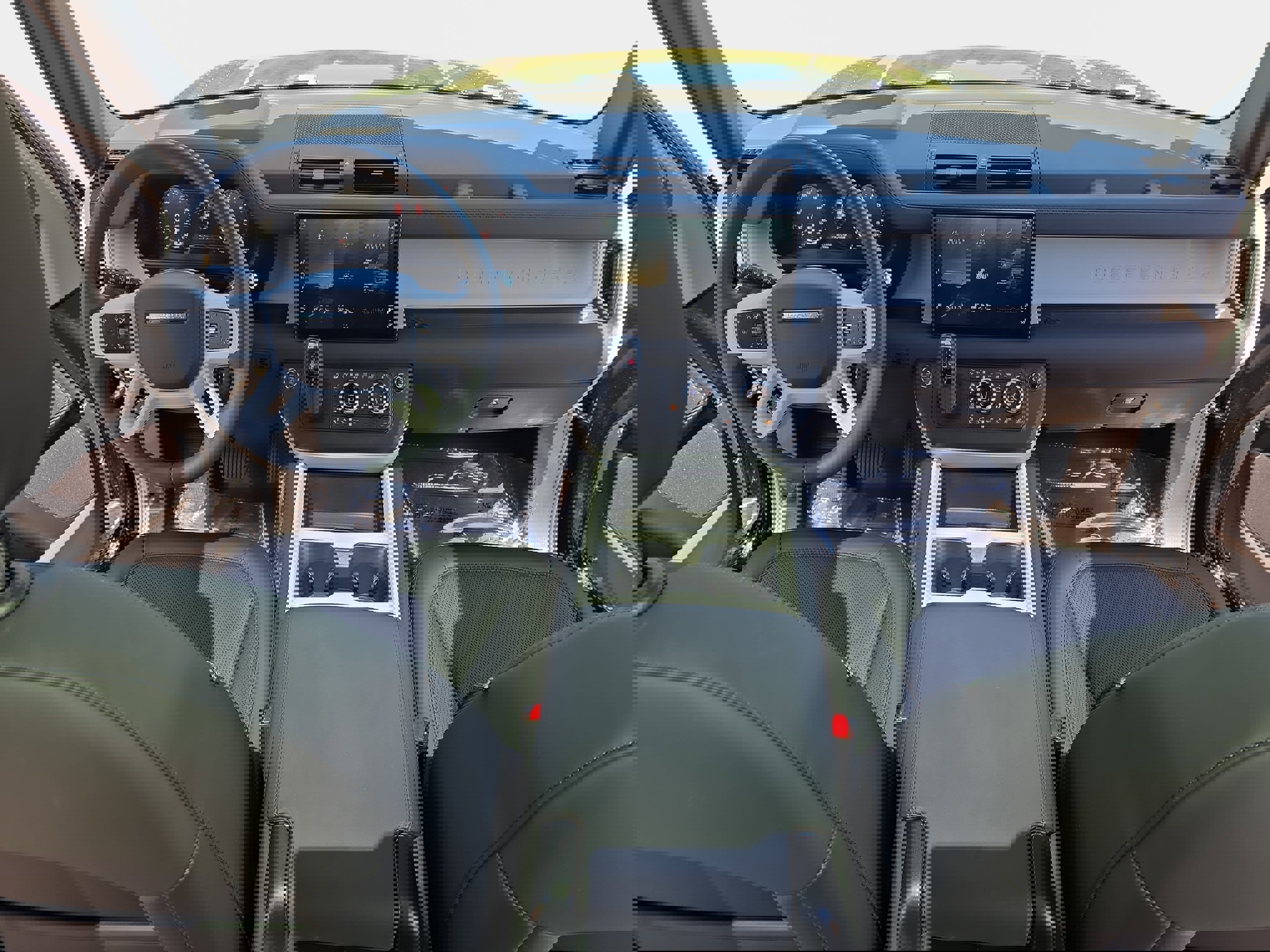 Used 2025 Land Rover Defender 110 S image 9