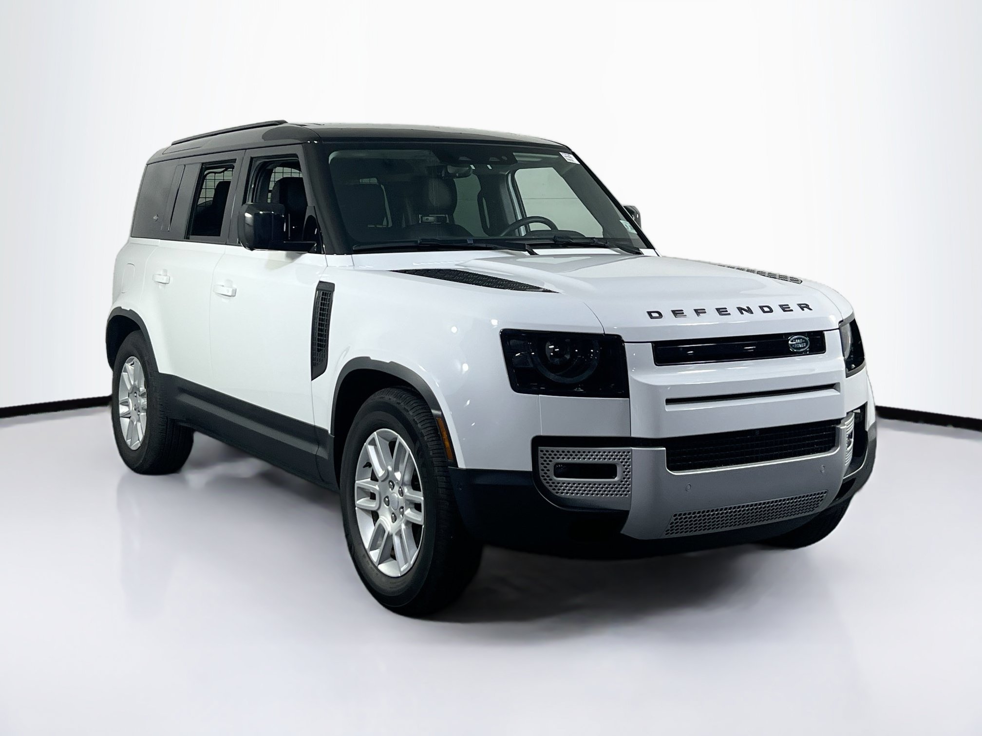 Used 2024 Land Rover Defender 110 S AWD/4WD image 3