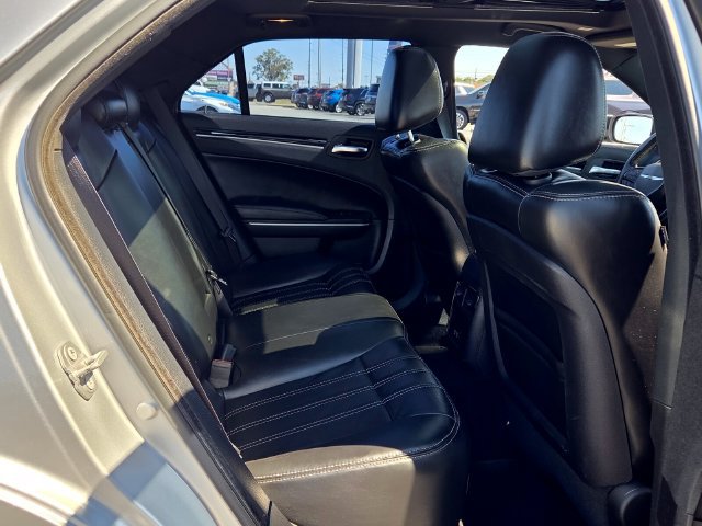 Used 2020 Chrysler 300 S RWD image 15
