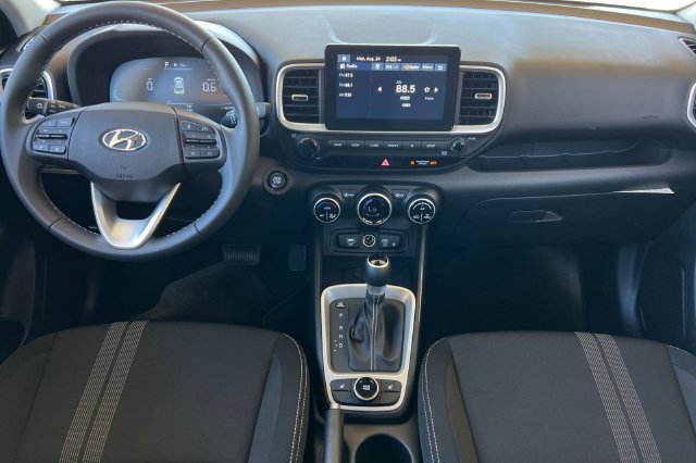 New 2026 Hyundai Venue SEL FWD image 12