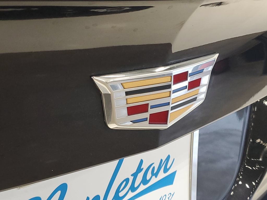 Used 2023 Cadillac XT4 Premium Luxury w/ Enhanced Visibility Package AWD/4WD image 7