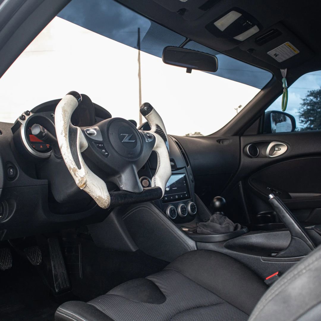 Used 2016 Nissan 370Z Coupe RWD image 27