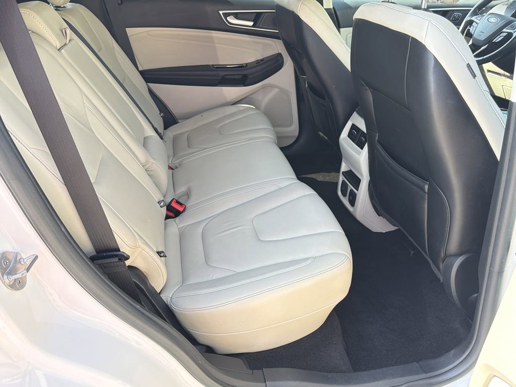 Used 2019 Ford Edge Titanium w/ Cold Weather Package image 15
