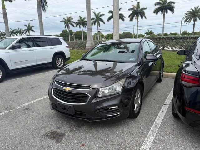 Used 2015 Chevrolet Cruze LT FWD image 2