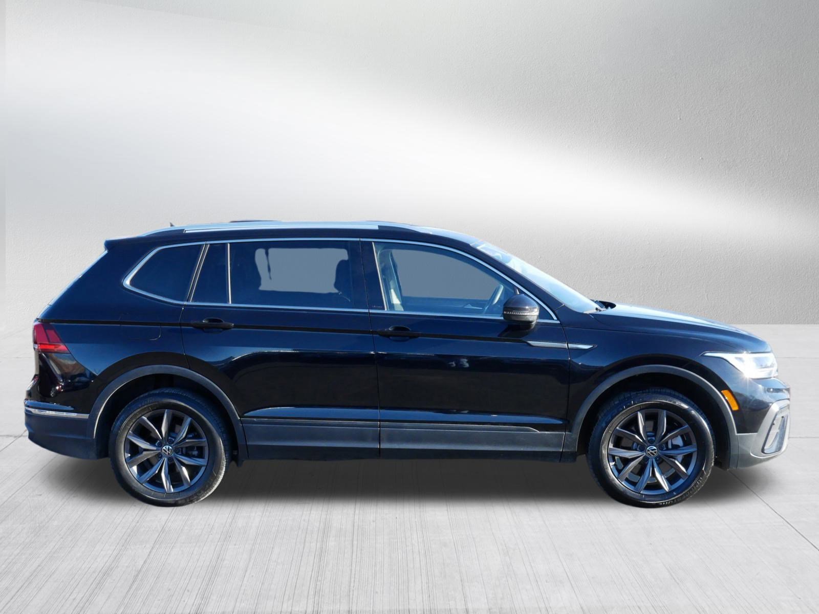 Certified 2023 Volkswagen Tiguan SE image 8