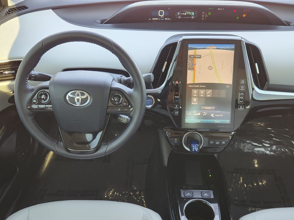 Used 2022 Toyota Prius Prime XLE FWD image 19