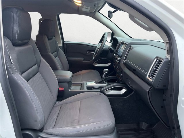 Used 2024 Nissan Frontier SV w/ SV Convenience Package image 16
