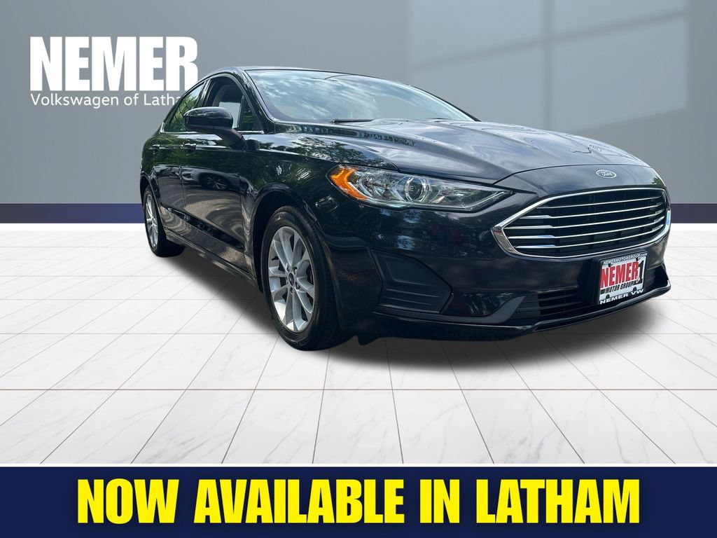 Used 2020 Ford Fusion SE FWD image 5