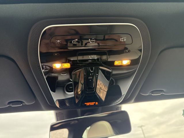 Used 2025 Mercedes-Benz C 300 4MATIC Sedan image 22