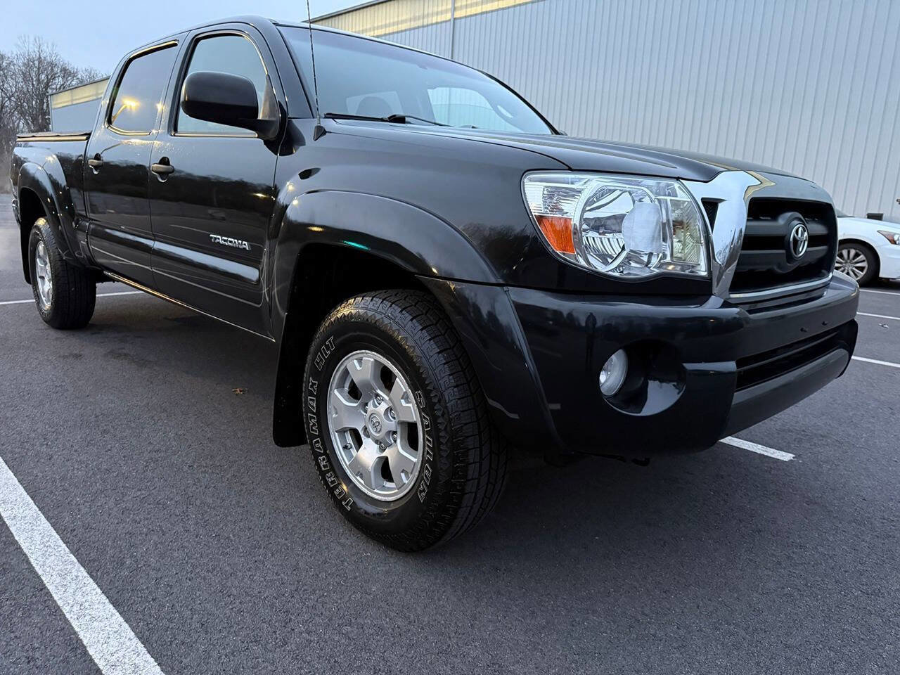 Used 2010 Toyota Tacoma 4x4 Double Cab image 3