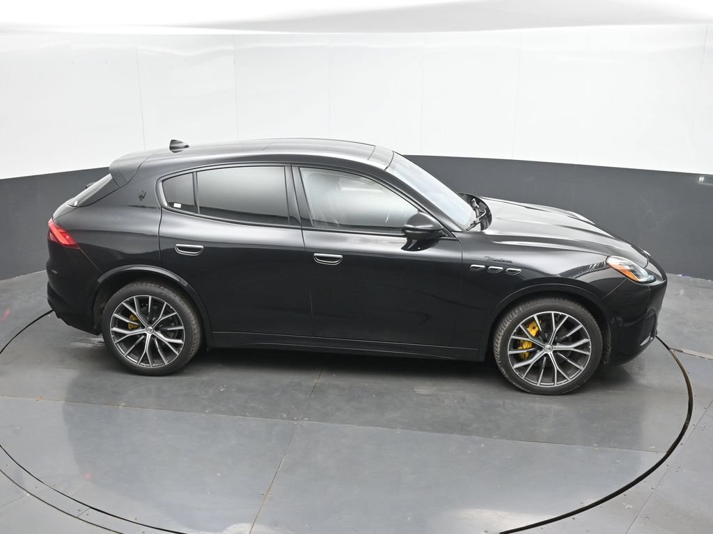 Used 2023 Maserati Grecale Modena AWD/4WD image 32