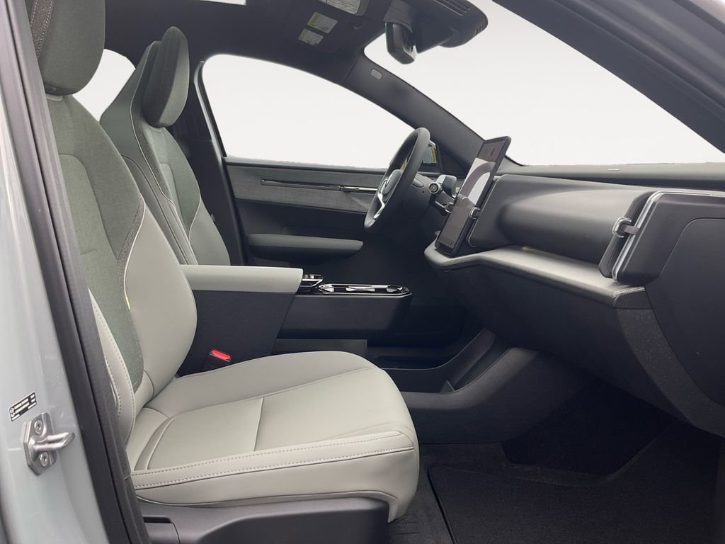 New 2026 Volvo EX30 Cross Country Ultra w/ Protection Package Premier image 15