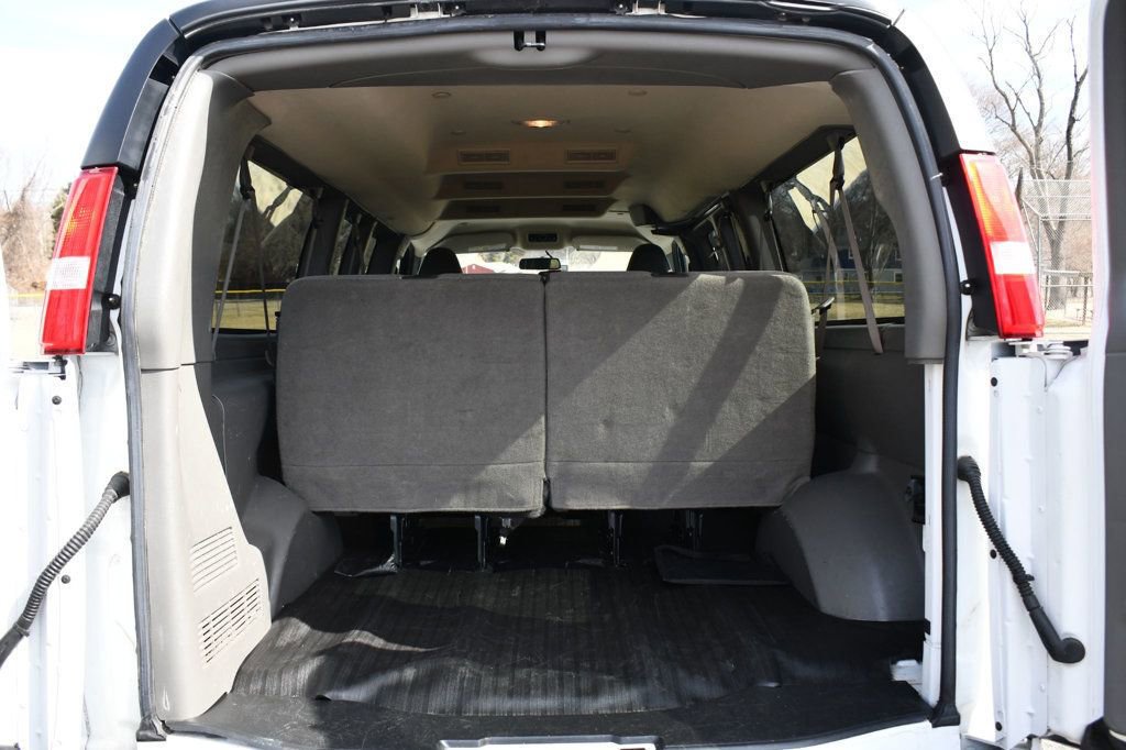 Used 2022 Chevrolet Express 3500 LS image 8