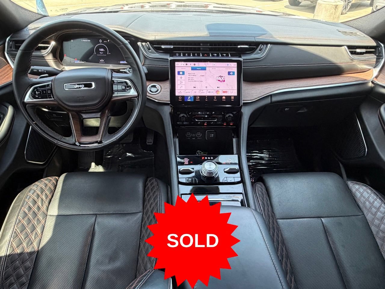 Used 2025 Jeep Grand Cherokee Summit w/ Obsidian Package AWD/4WD image 14