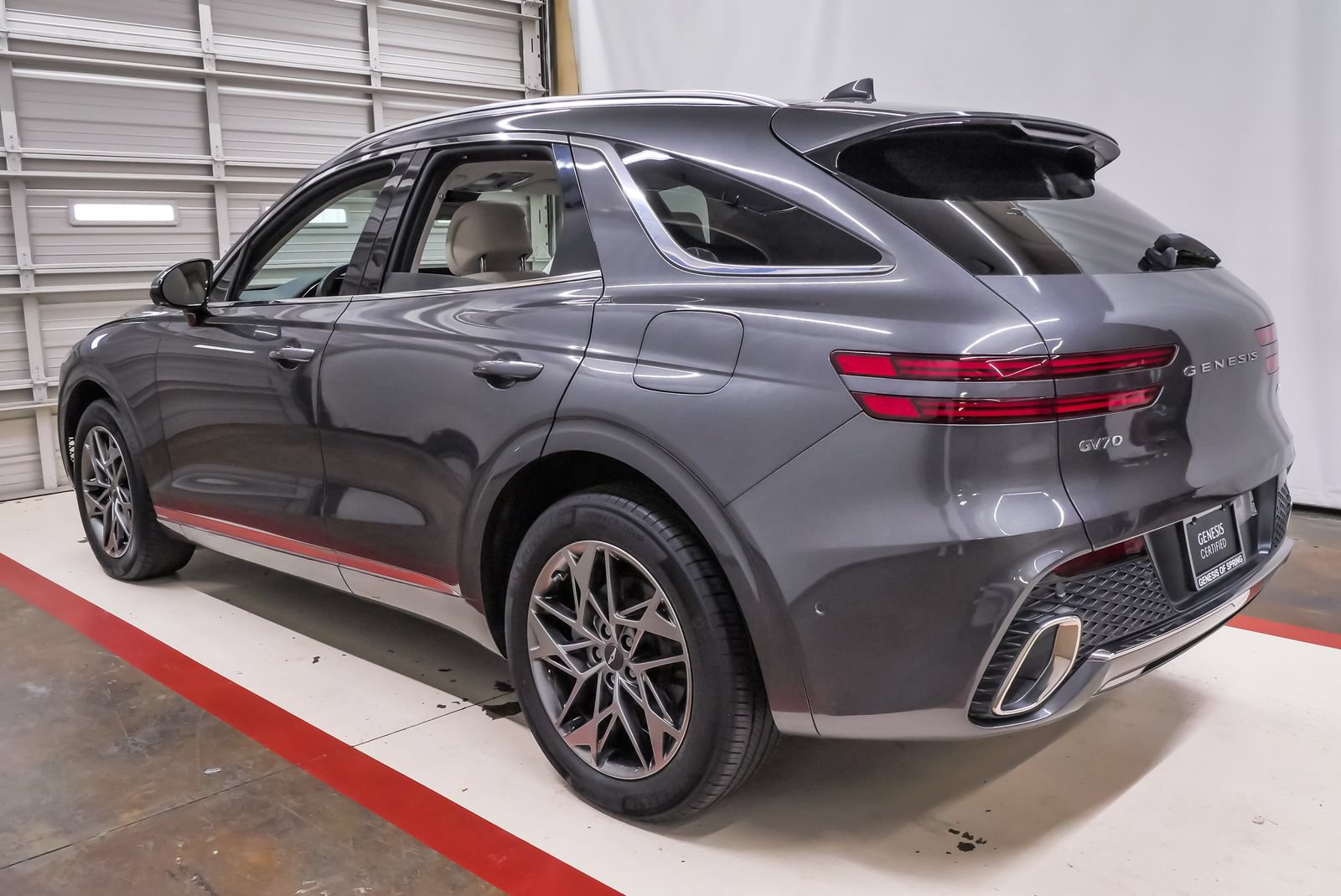 Certified 2022 Genesis GV70 2.5T w/ Advanced Package AWD/4WD image 8