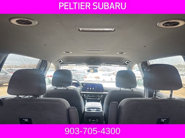 Used 2025 Chevrolet Traverse LT image 19