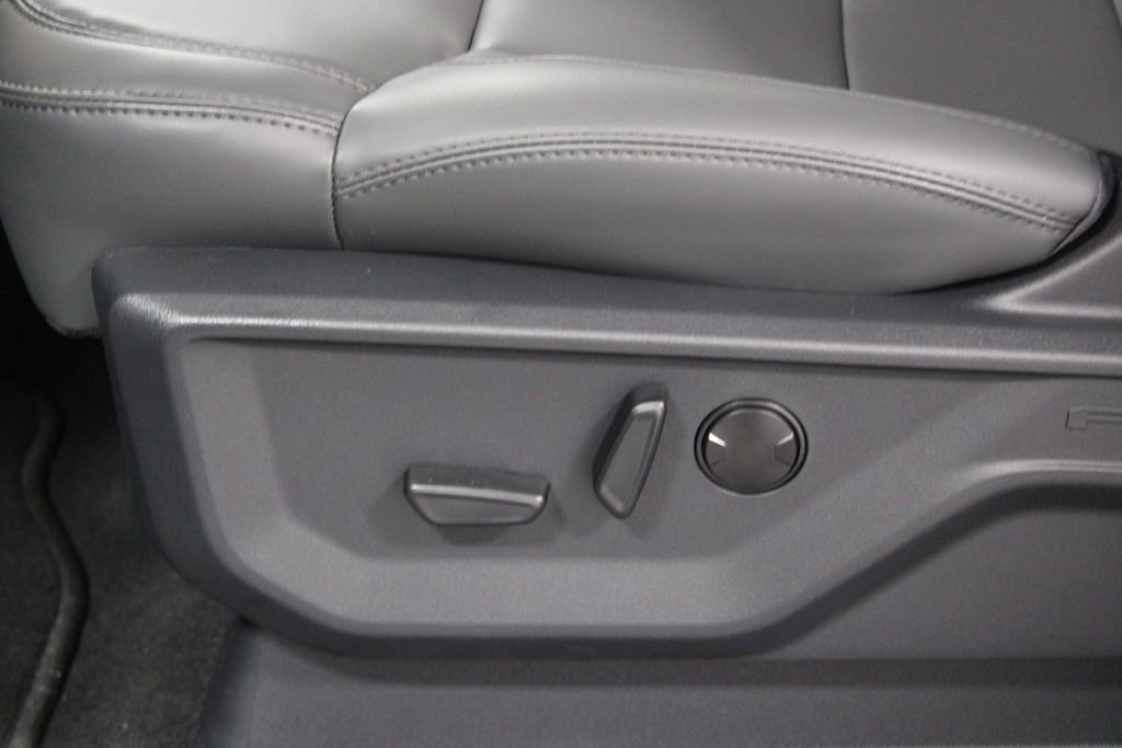 New 2026 Ford Expedition Active image 22