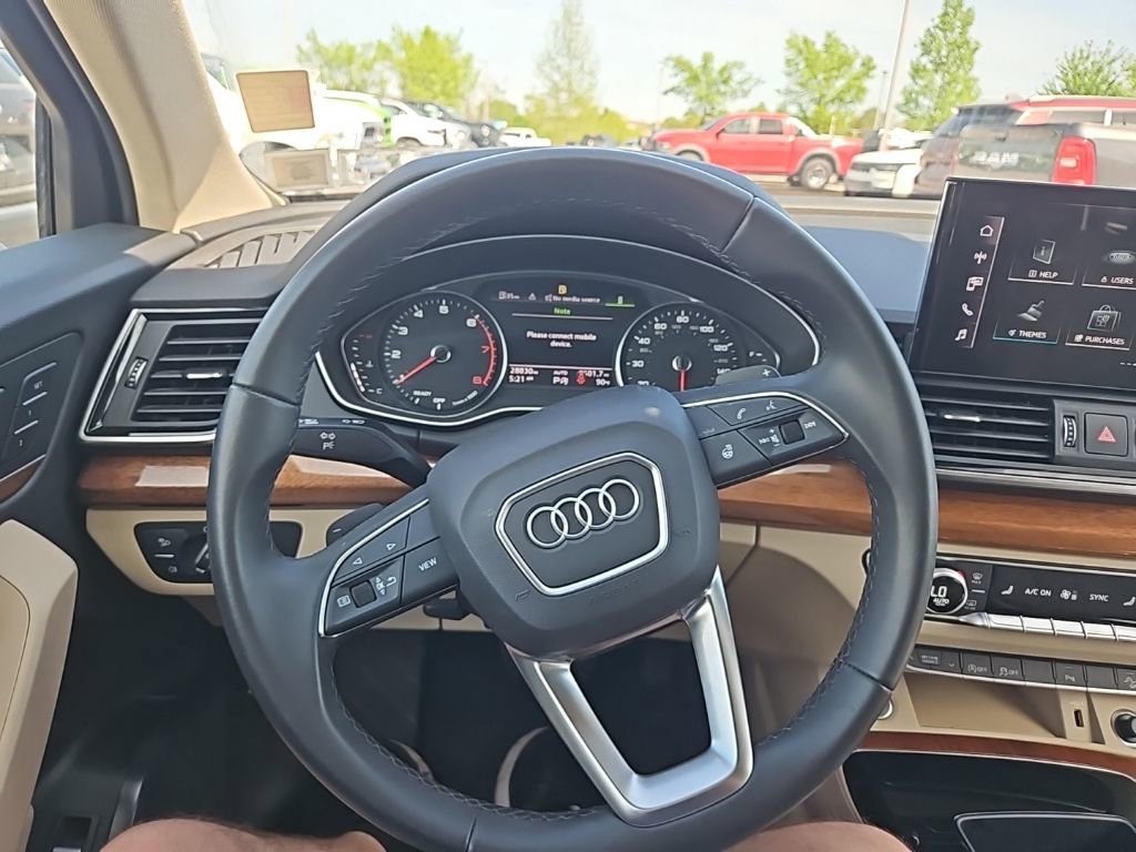 Used 2023 Audi Q5 2.0T Premium w/ Convenience Package AWD/4WD image 17