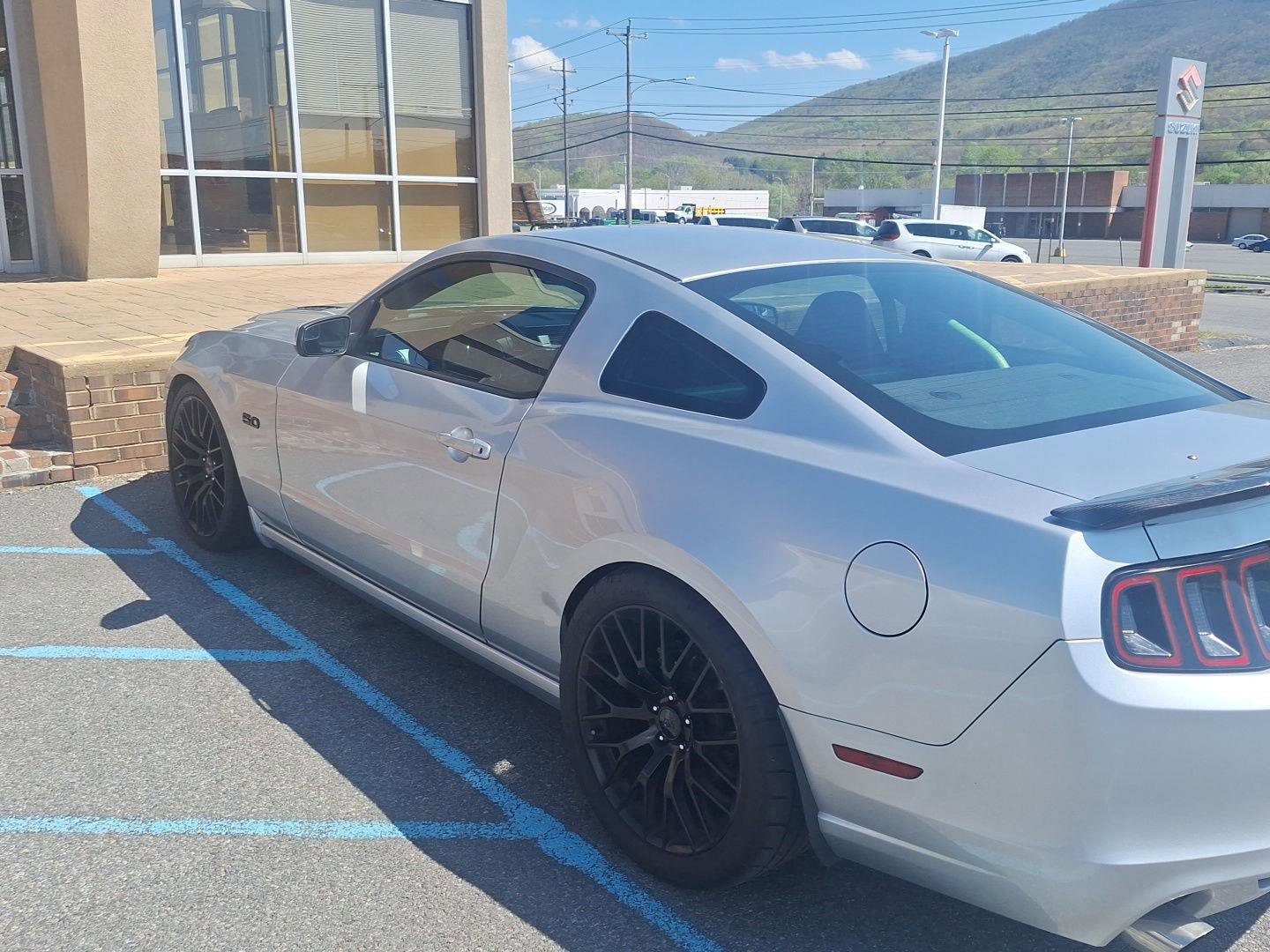 Used 2014 Ford Mustang GT w/ Equipment Group 301A image 5