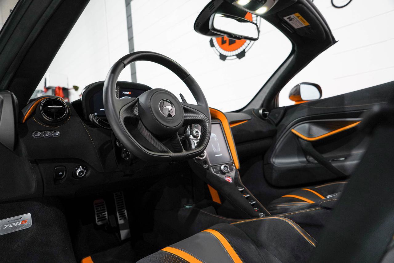 Used 2022 McLaren 720S Performance image 12