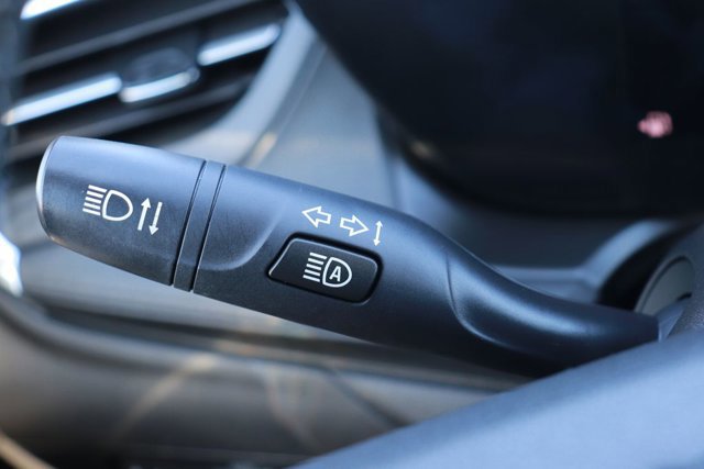 Used 2025 Buick Encore GX Preferred image 20