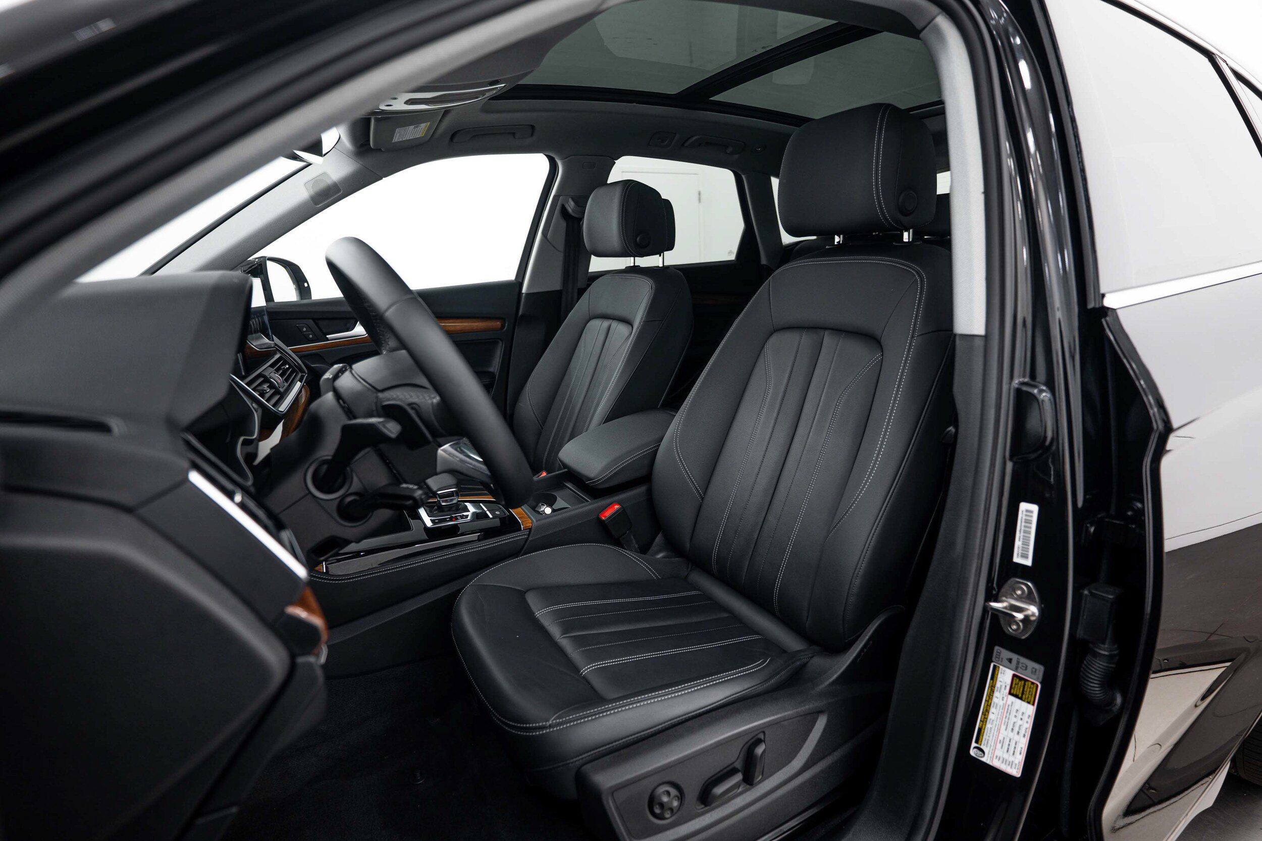 Certified 2023 Audi Q5 2.0T Premium Plus w/ Premium Plus Package AWD/4WD image 16