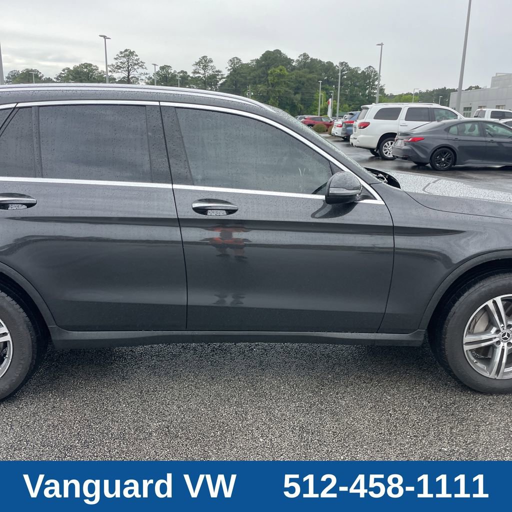 Used 2022 Mercedes-Benz GLC 300 image 11