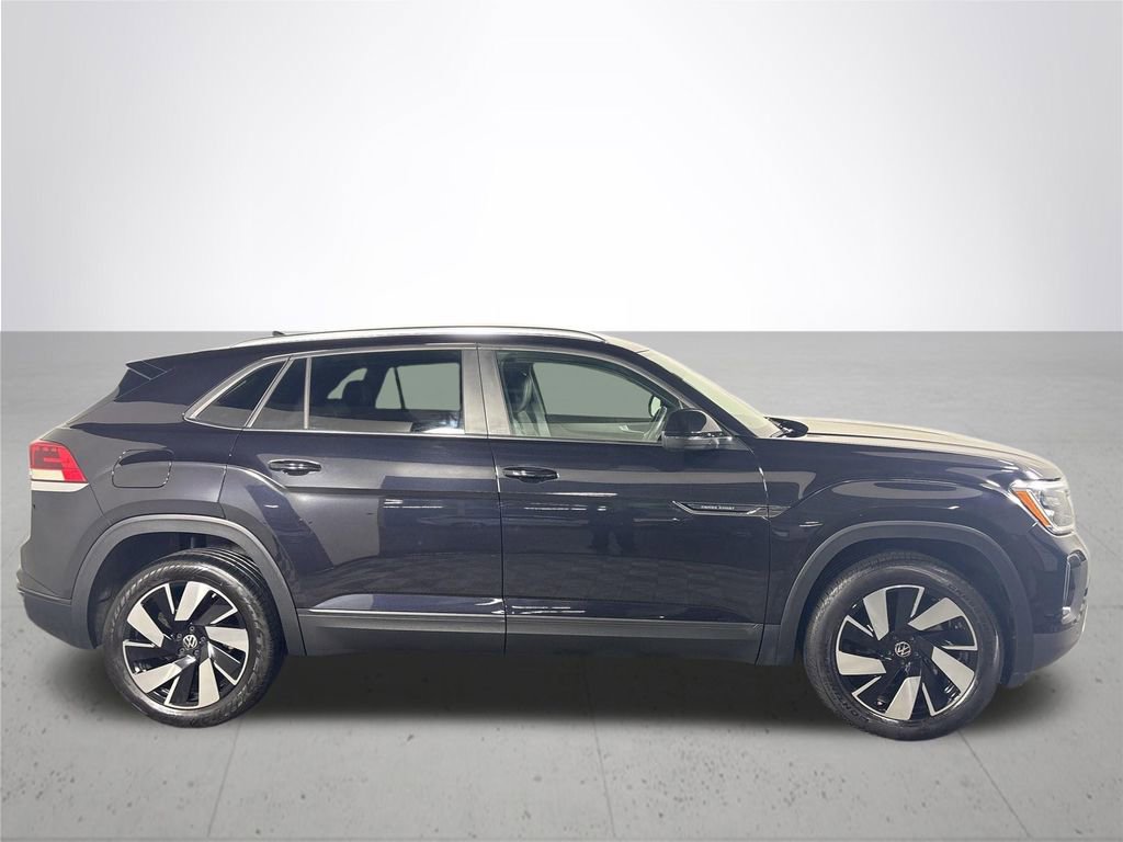 Certified 2024 Volkswagen Atlas Cross Sport SE image 5