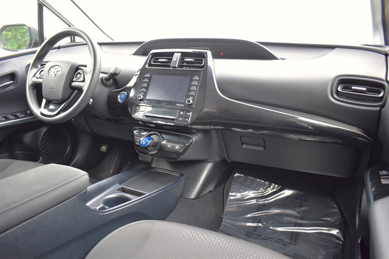 Used 2022 Toyota Prius LE FWD image 12
