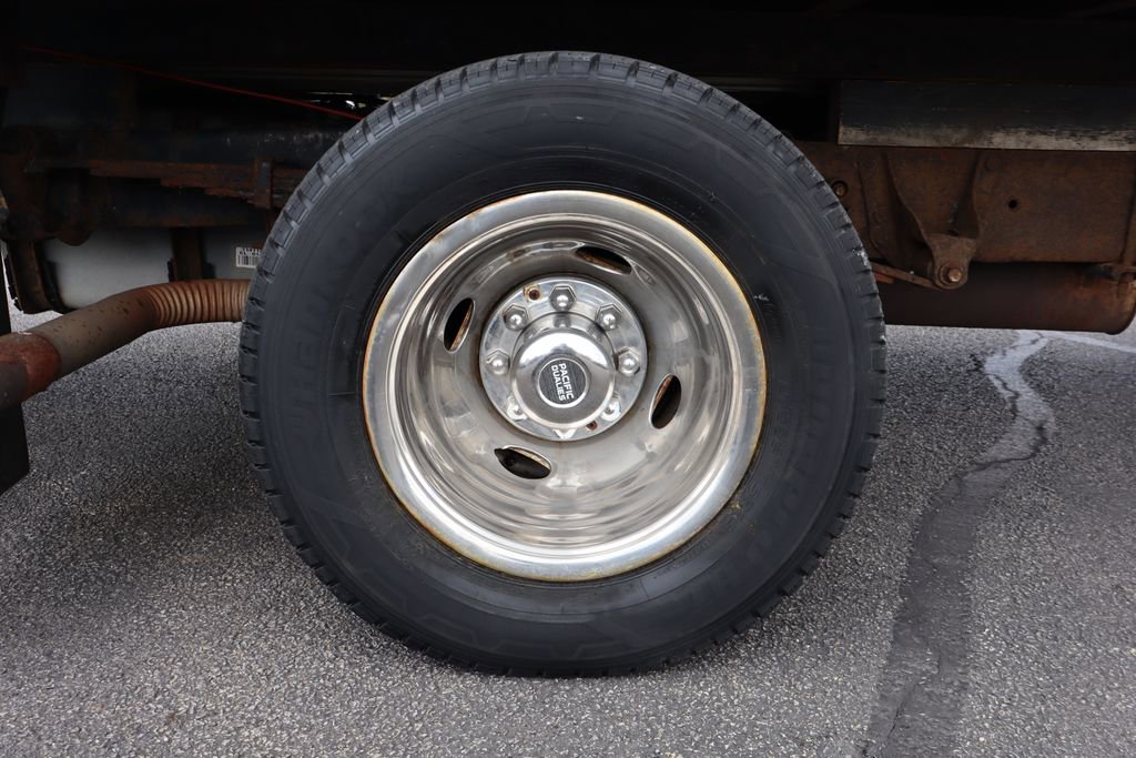 Used 2014 Ford E-450 and Econoline 450 Super Duty w/ Power Windows & Locks Group RWD image 12