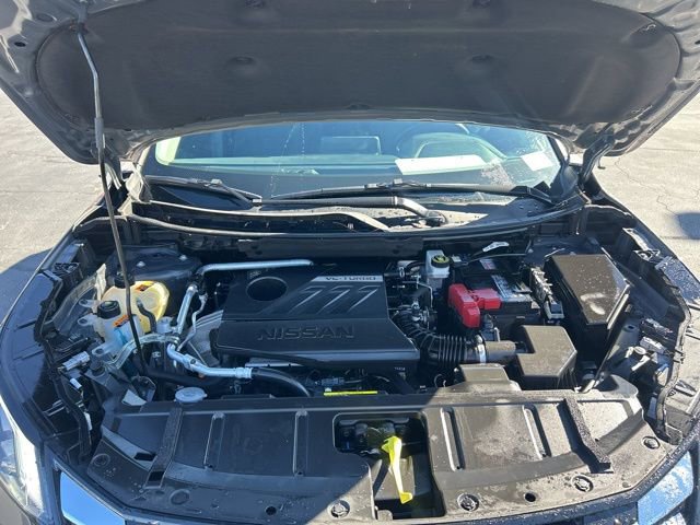 Used 2025 Nissan Rogue SV image 12