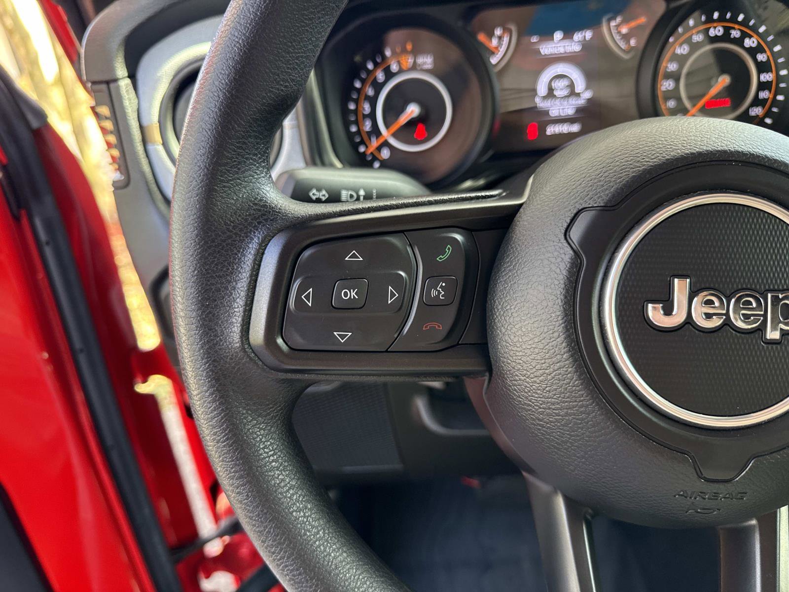 Used 2024 Jeep Gladiator Sport image 31