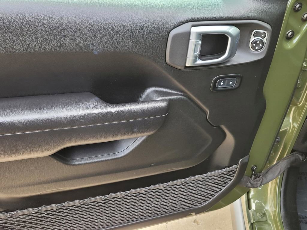 Used 2024 Jeep Wrangler Willys image 21