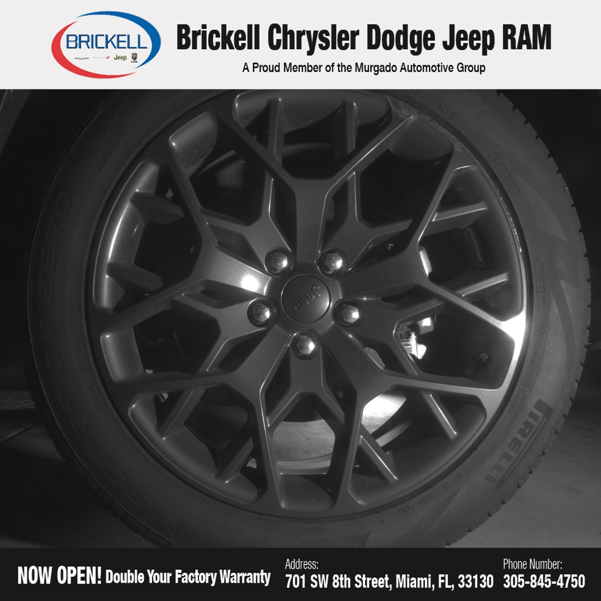 Used 2023 Jeep Grand Cherokee L Summit AWD/4WD image 14