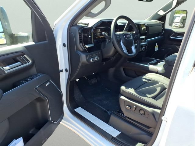 New 2026 GMC Sierra 3500 SLT AWD/4WD image 9