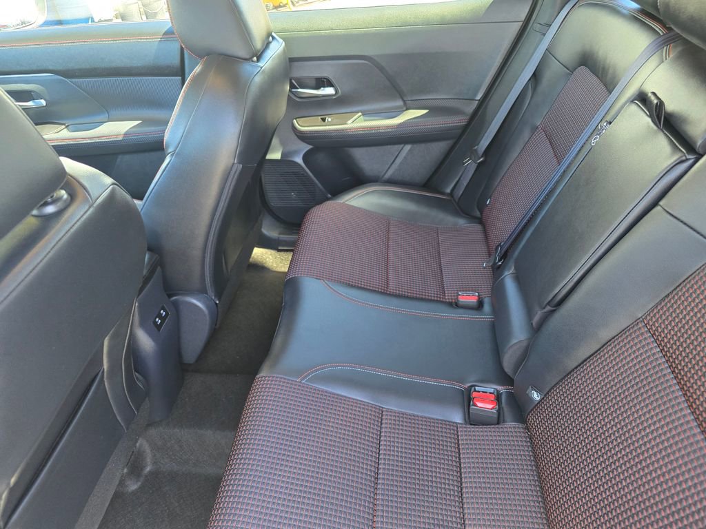 Used 2025 Nissan Kicks SR image 19
