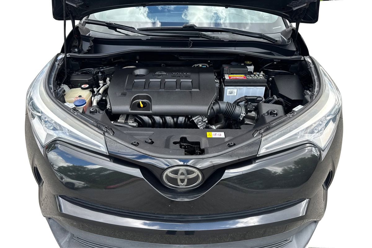 Used 2018 Toyota C-HR XLE FWD image 21