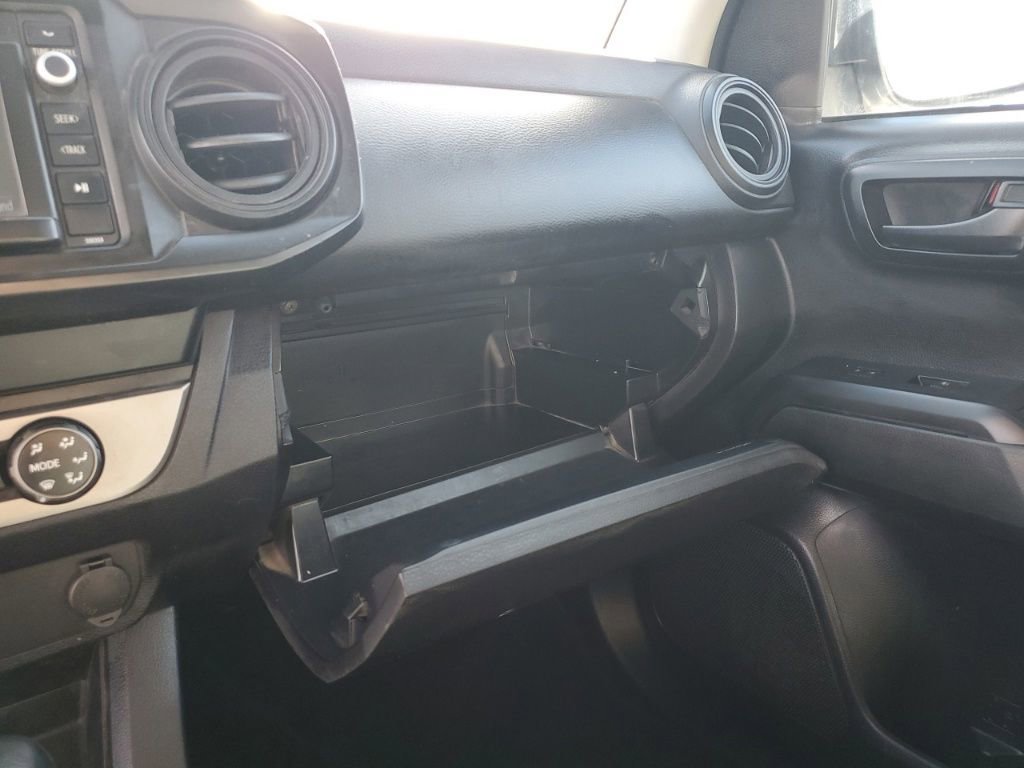 Used 2019 Toyota Tacoma SR image 22