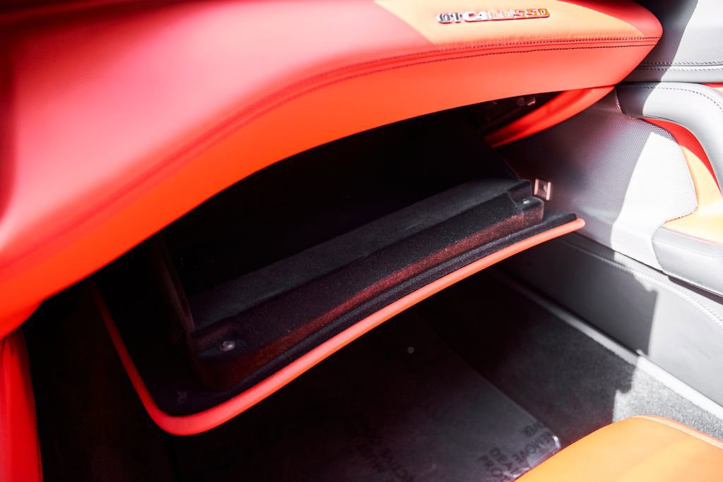 Used 2019 Ferrari GTC4Lusso AWD/4WD image 82