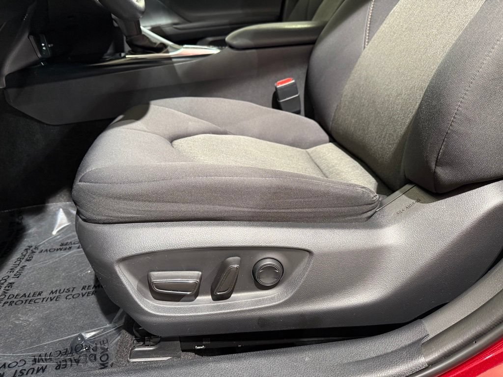 Used 2019 Toyota Camry LE FWD image 13