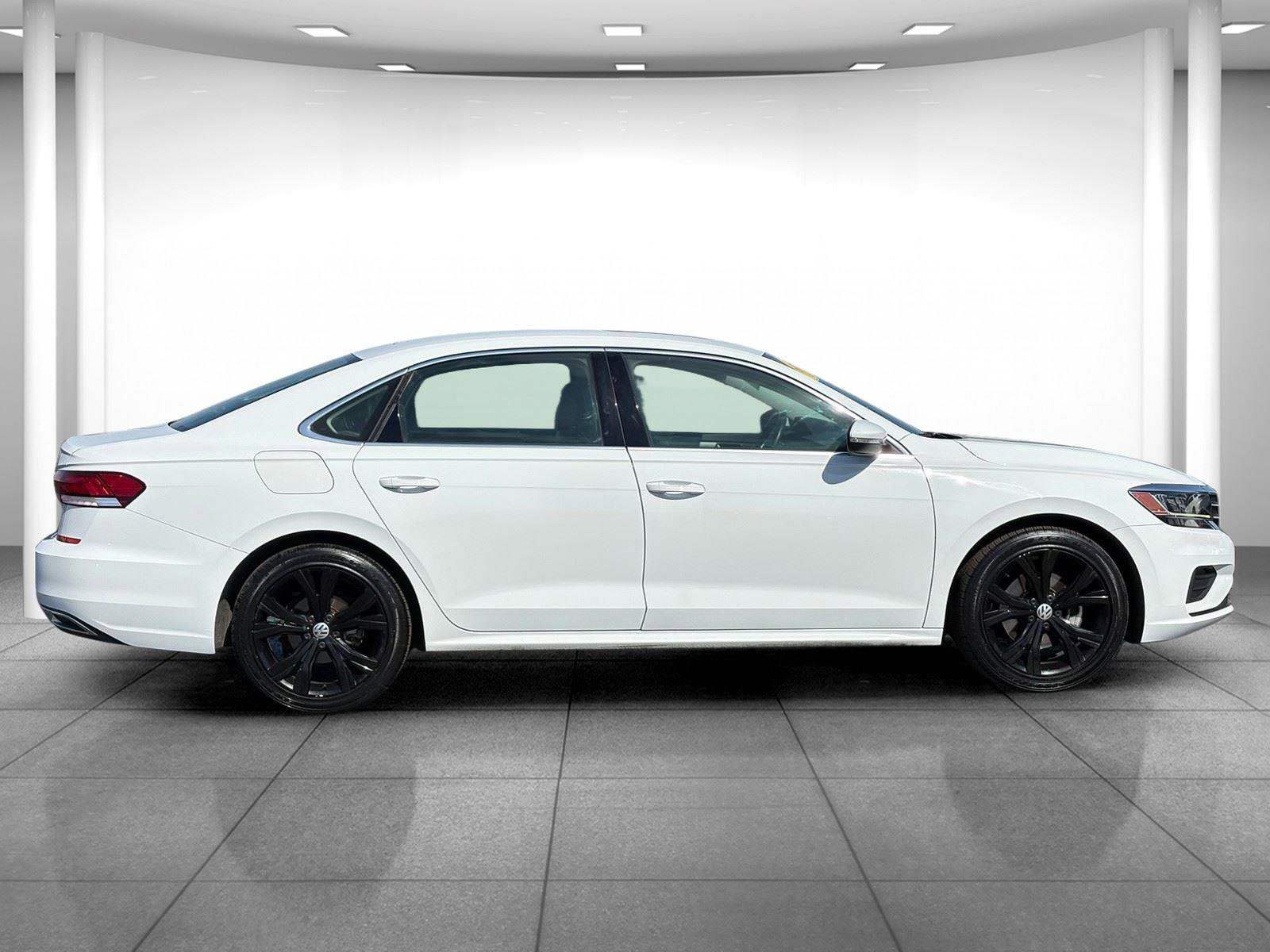 Used 2021 Volkswagen Passat 2.0T SE FWD image 8