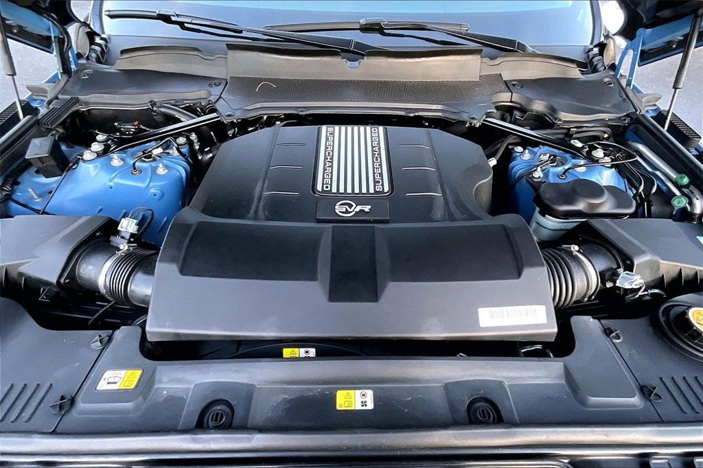 Used 2022 Land Rover Range Rover Sport SVR image 30