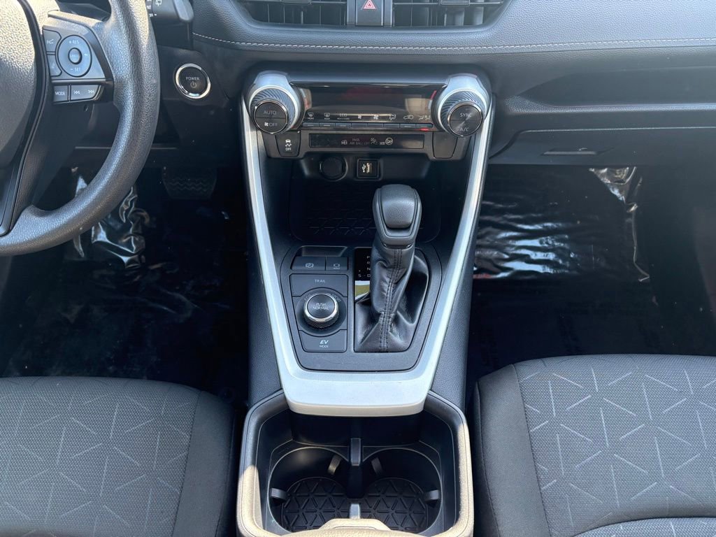 Certified 2025 Toyota RAV4 XLE AWD/4WD image 28