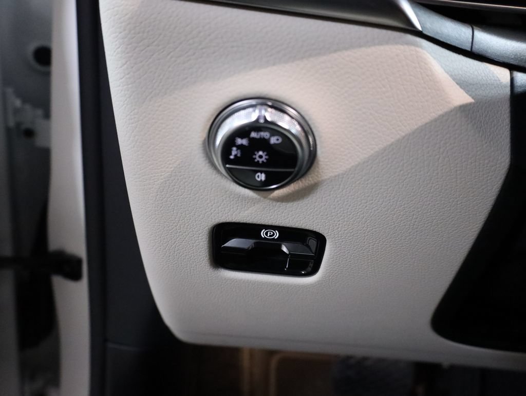 Certified 2024 Mercedes-Benz GLC 300 4MATIC image 26