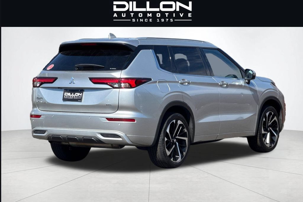 Used 2024 Mitsubishi Outlander SEL AWD/4WD image 4